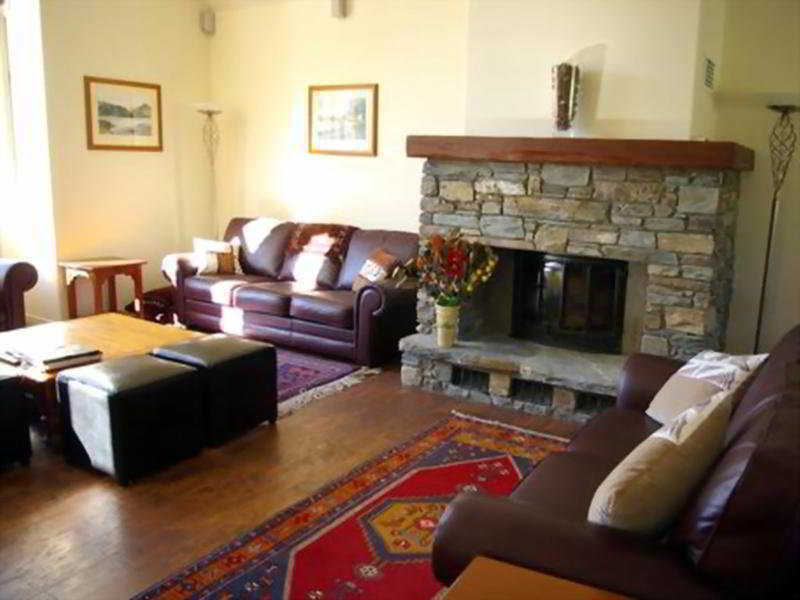 Maple Lodge Luxury Bed & Breakfast Albert Town Экстерьер фото