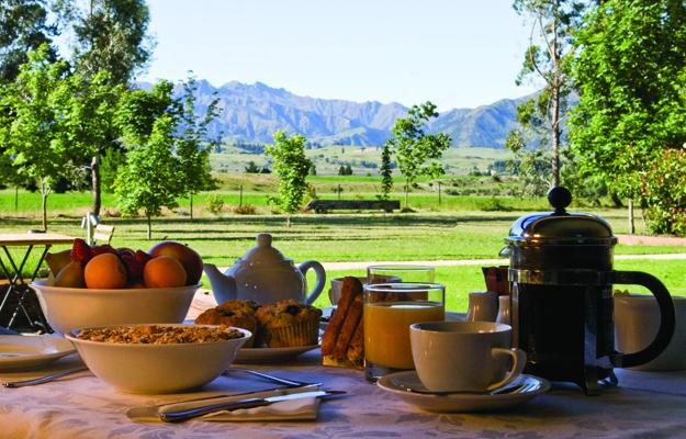 Maple Lodge Luxury Bed & Breakfast Albert Town Экстерьер фото